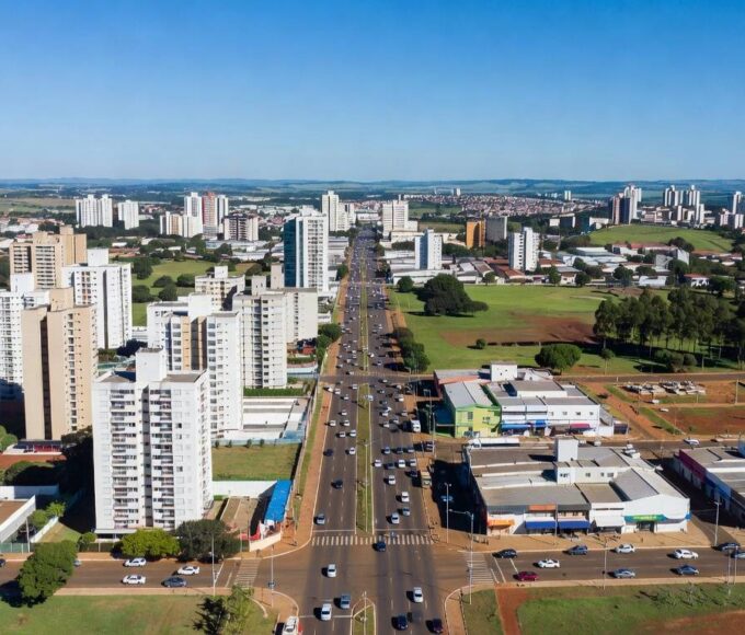 Vista panorâmica de Taguatinga, DF, representando audiência pública sobre lei de uso do solo.