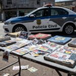 Operação da Polícia Civil contra fraudes de figurinhas da Copa do Mundo