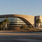 Fachada da Câmara Legislativa do DF relacionada à aprovação do Conselho de Defesa dos Idosos