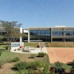 Escola pública em Brasília com área verde para programa Parque Educador