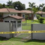 Condomínio no Distrito Federal isolado por fita policial após duplo homicídio