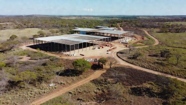 Armazéns rurais e silos em área agrícola do Distrito Federal após lei de desburocratização