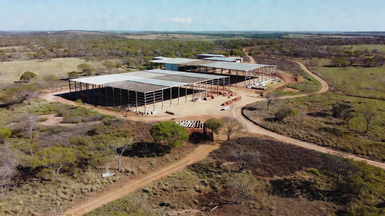 Armazéns rurais e silos em área agrícola do Distrito Federal após lei de desburocratização
