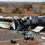 Acidente entre ônibus Real Expresso e caminhão em Luziânia, Goiás