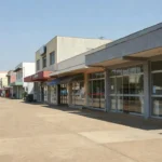 Comércio de Taguatinga em Brasília com lojas e estabelecimentos